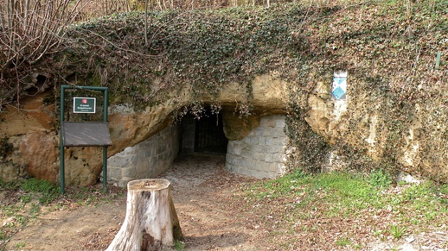 Resultado de imagem para fotos dos misteriosos túneis secretos